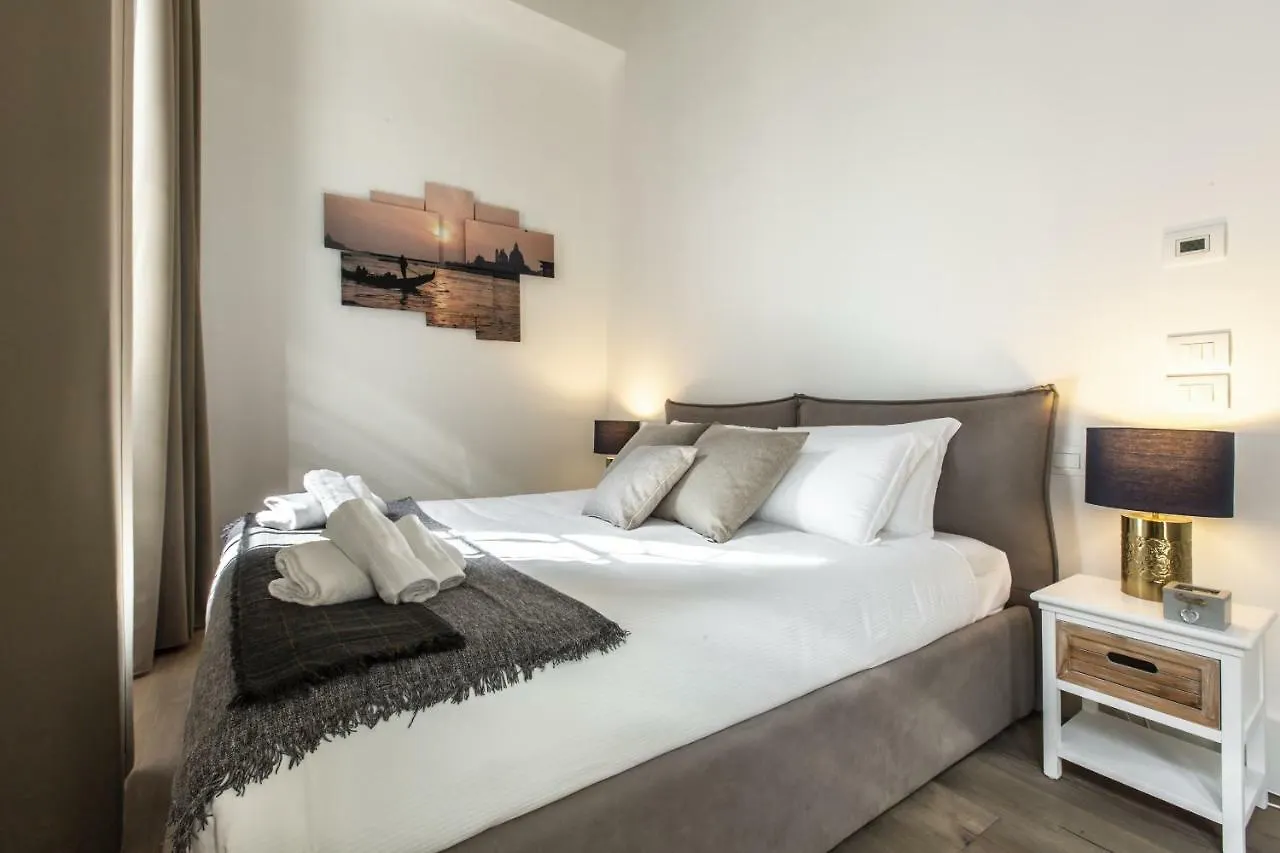 Elegant Fornasa Vecia, Canal View With A Beautiful Garden R&R Benátky Itálie