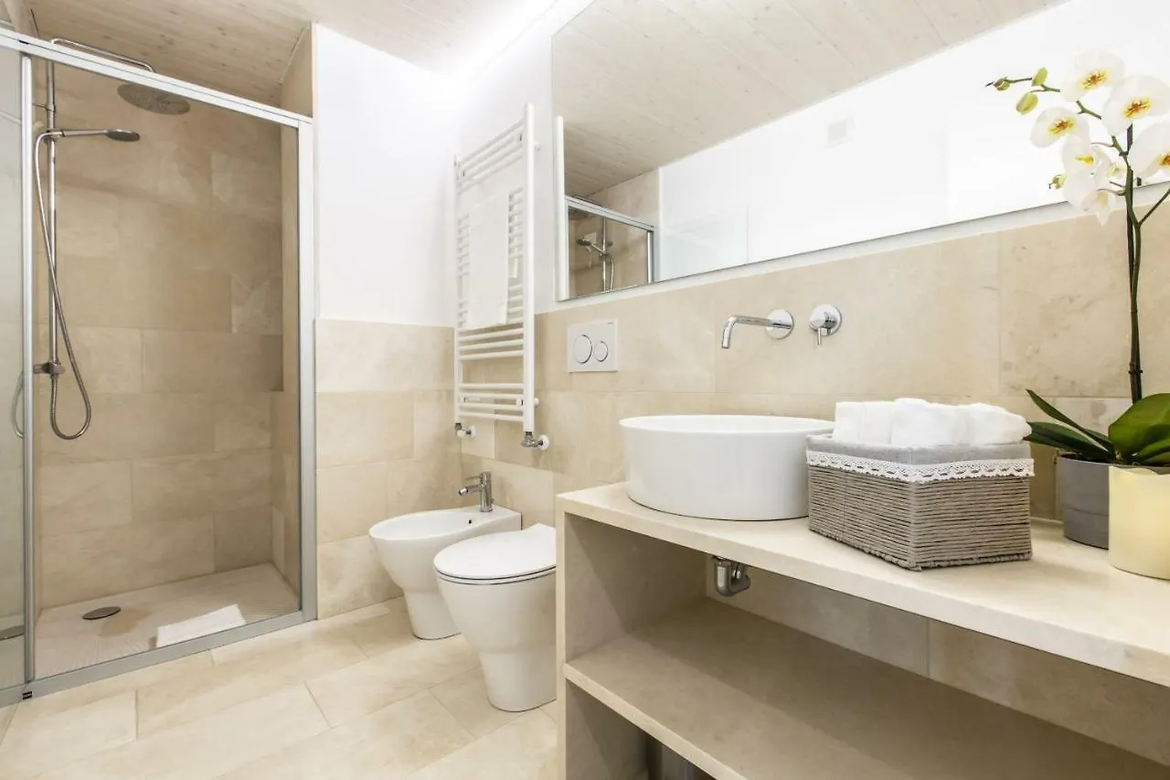 Elegant Fornasa Vecia, Canal View With A Beautiful Garden R&R Benátky Apartmán