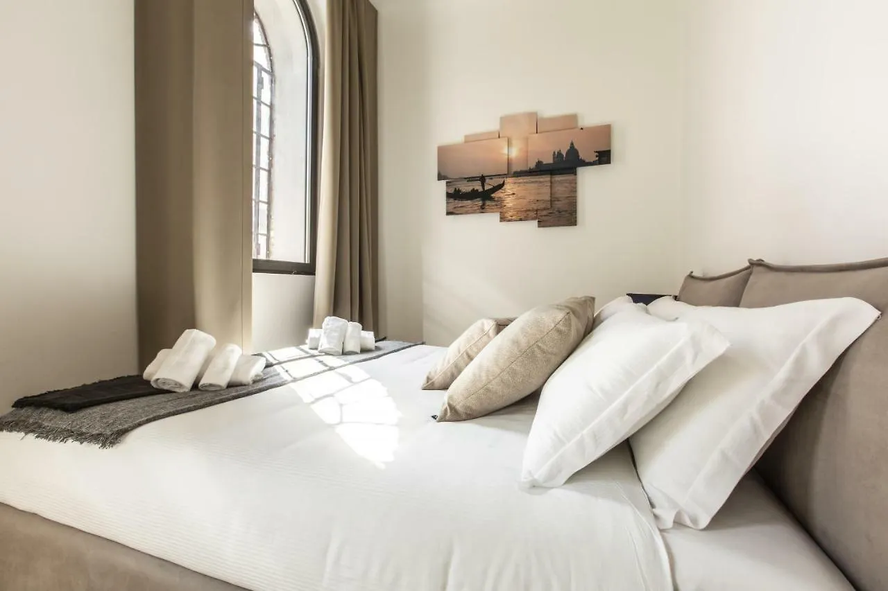 Elegant Fornasa Vecia, Canal View With A Beautiful Garden R&R Benátky 0*,